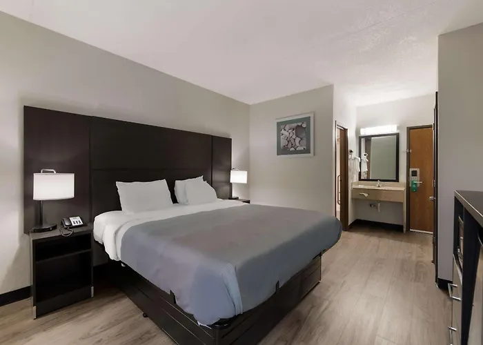 Quality Inn Merriam Kansas City