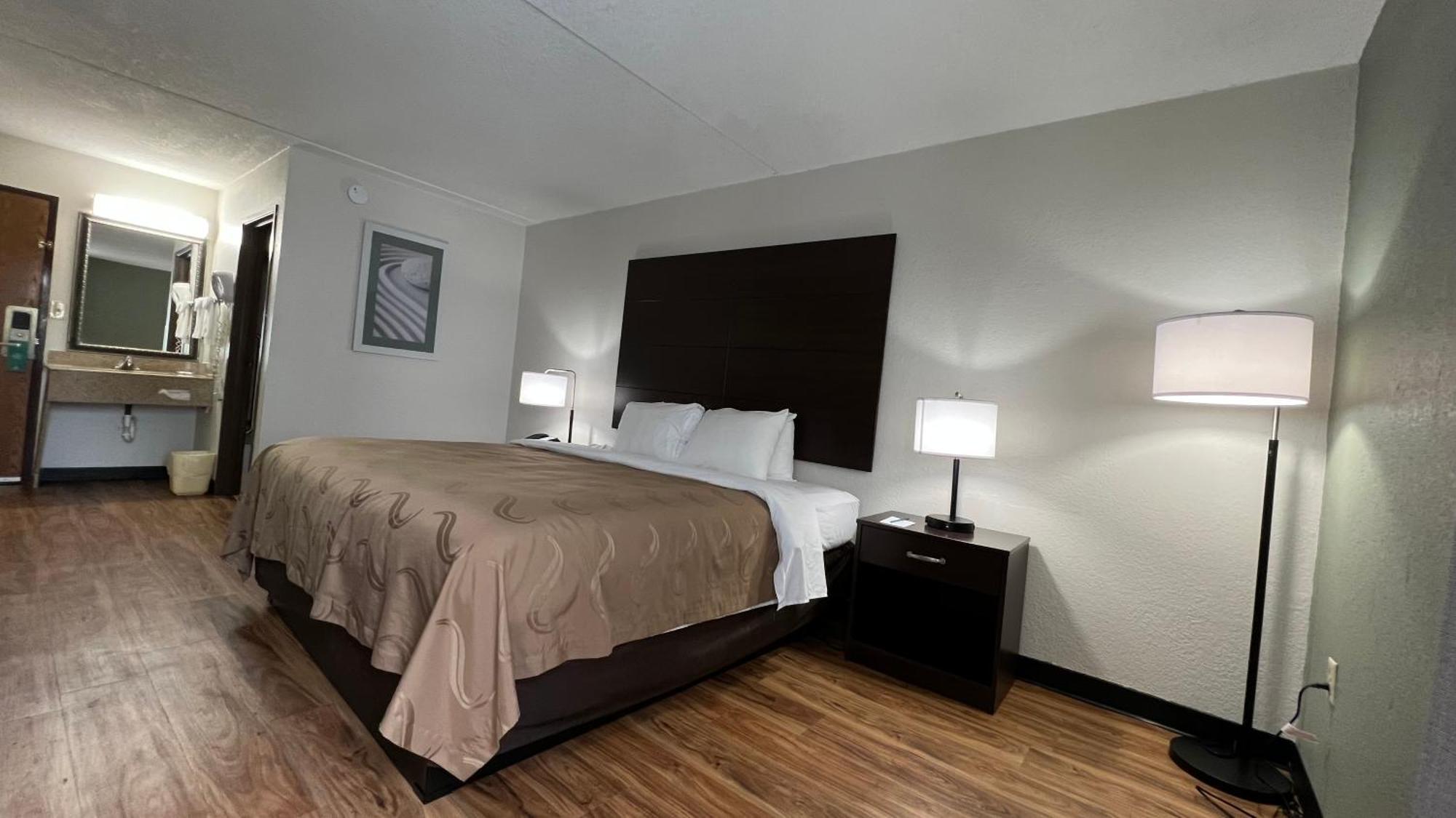 Quality Kansas Inn Merriam