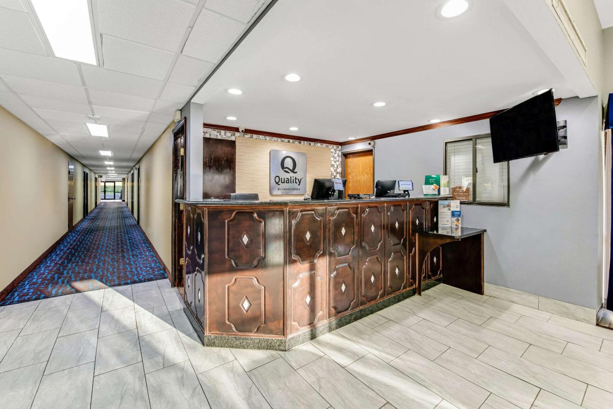 Inn Quality Kansas Merriam