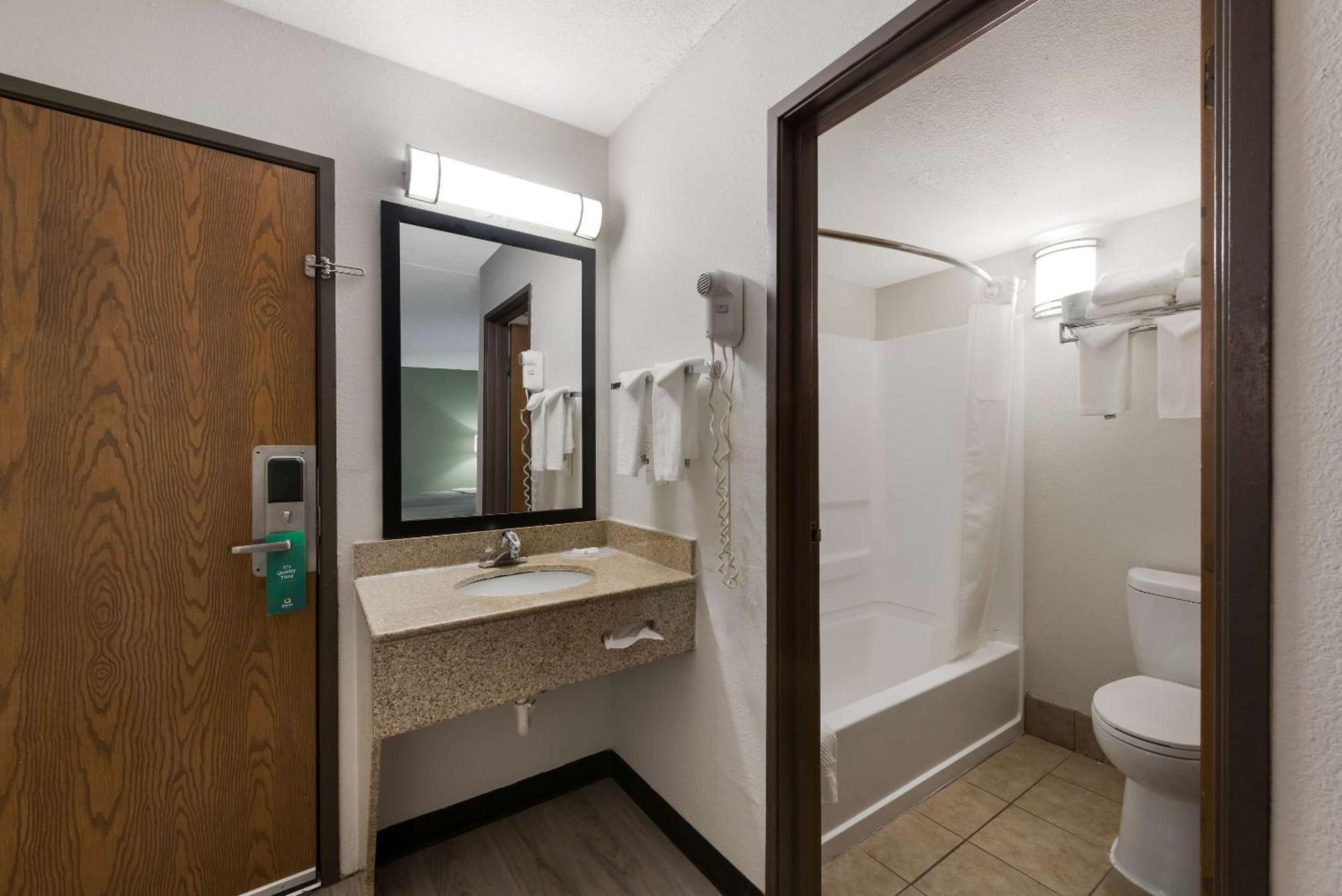 Quality Kansas Inn
